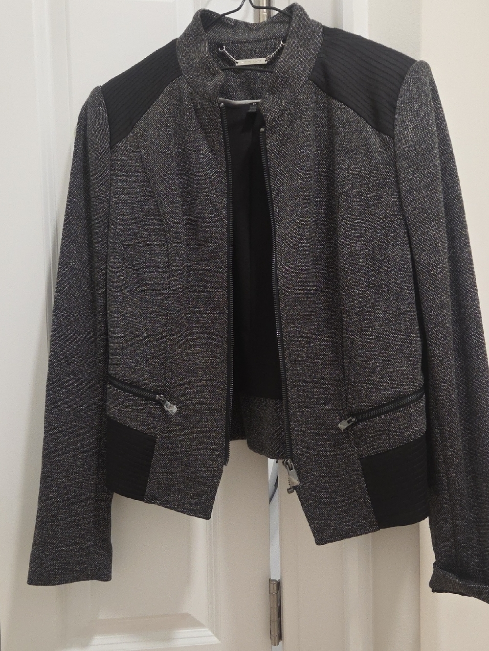White House Black Market Black & Gray Textured Zip Blazer